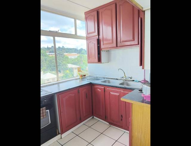 4 BEDROOM APARTMENT FOR SALE IN MUCKLENEUK